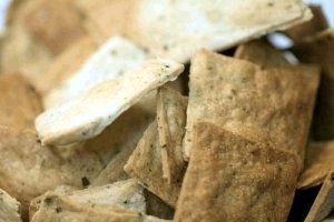 Healthy, Thrifty Homemade Crackers
