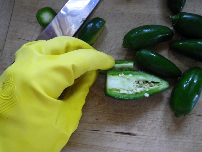 Tip Handling Hot Peppers