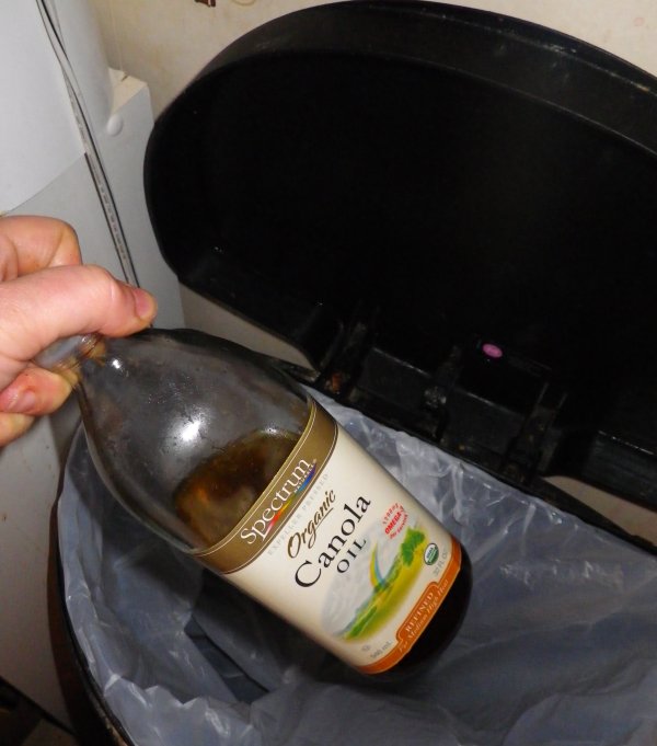 Tip Discarding Kitchen Grease